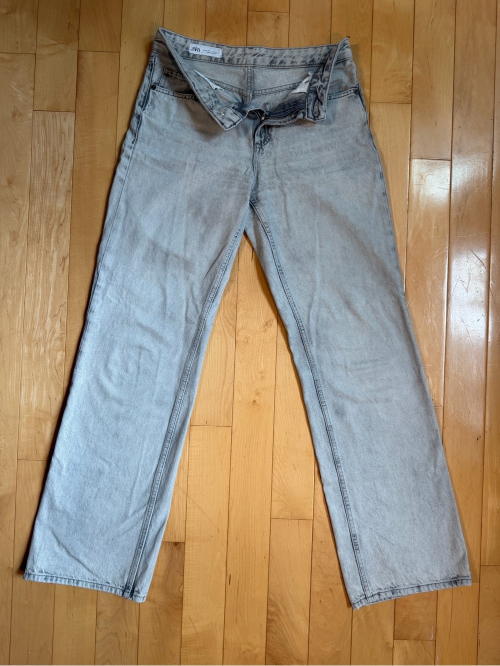 Zara Straight Leg Jeans in Light Blue Wash